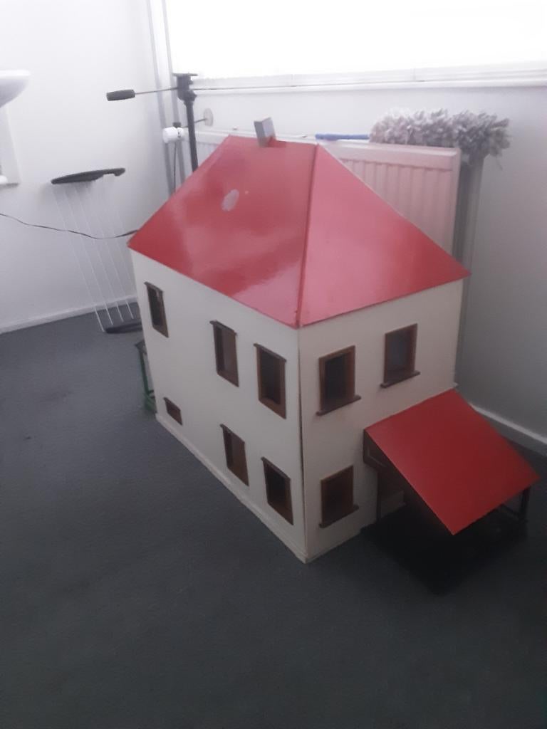 Groot Houten Poppenhuis met Meubels, Verzamelen, Poppenhuizen en Toebehoren, Ophalen of Verzenden