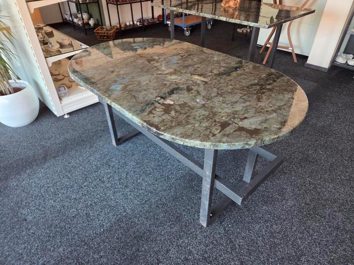 Unieke labradoriet ovale tafel, eye catcher decoratie, Verzamelen, Mineralen en Fossielen, Ophalen