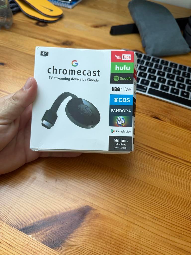 Nieuwe Google Chromecast - Ongebruikt en in doos, Ophalen of Verzenden, Nieuw, HDMI