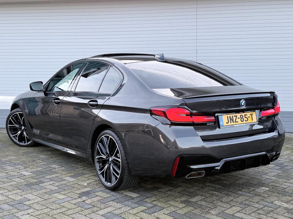BMW 5-serie 545e xDrive M-sport High Executive|LASER|PANO|AC, Auto's, BMW, Automaat, Gebruikt, 394 pk, 2000 kg