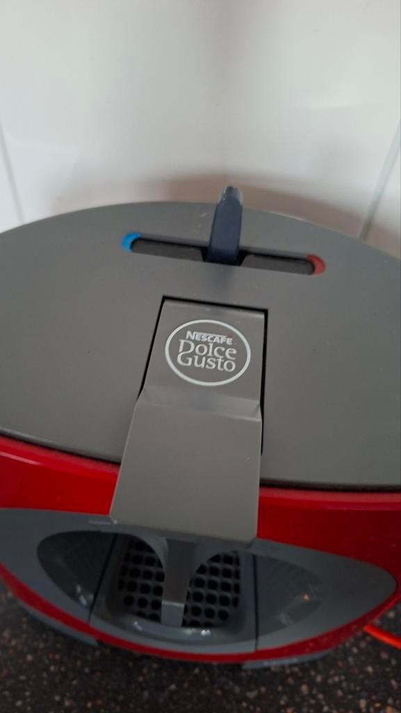 Krups Dolce Gusto Koffiemachine - Rood, Gebruikt, Espresso apparaat, Ophalen of Verzenden, 1 kopje