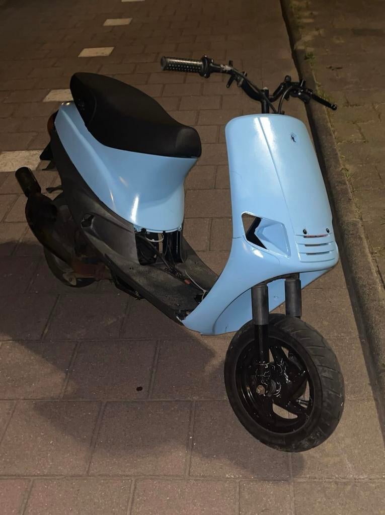 Zip type 1/2/3, Fietsen en Brommers, Scooters | Piaggio, Ophalen, Zo goed als nieuw, Tweetakt, Zip