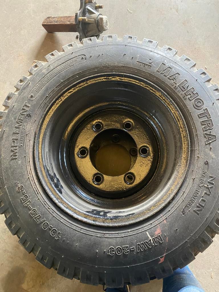 Malhotra banden met velgen en assen 10.0/75-15.3, Zakelijke goederen, Agrarisch | Onderdelen | Banden, Velgen en Assen, Ophalen