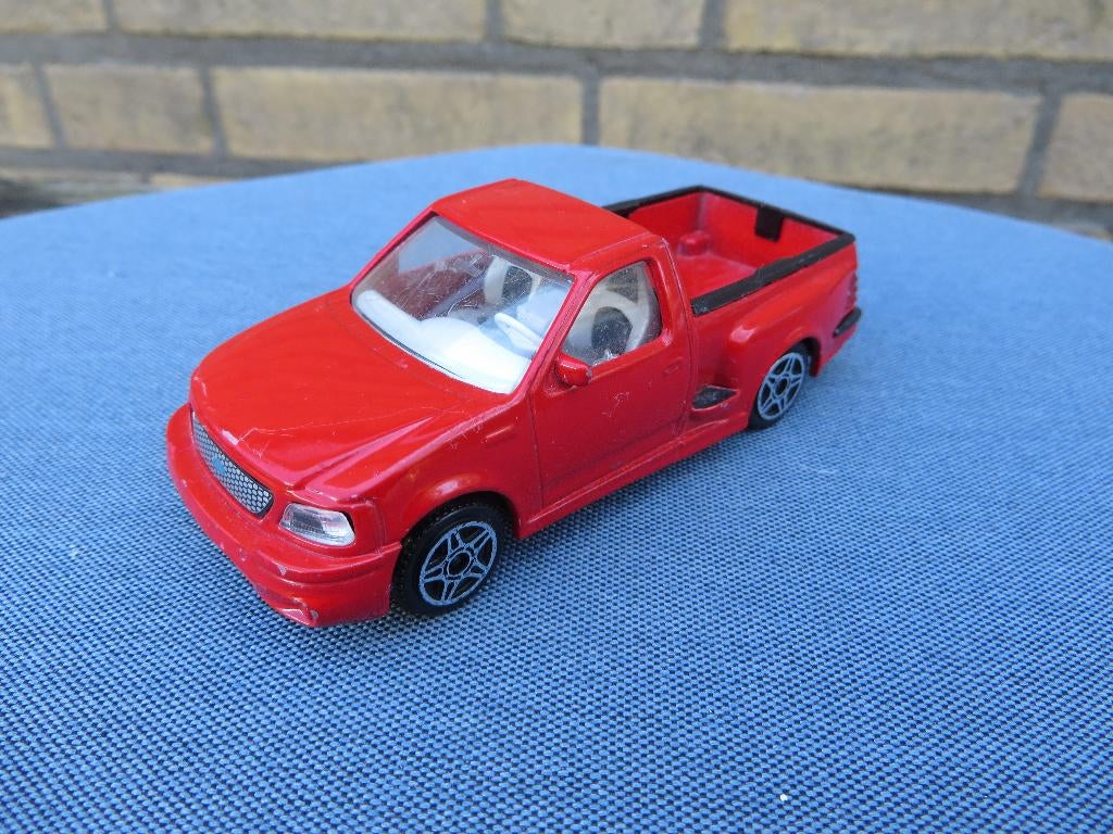 Burago Ford SVT F-150 Pickup, Ophalen of Verzenden, Zo goed als nieuw, Auto, Overige merken