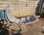 Grijze schommel tuinstoel met comfortabel dekje, Ophalen, Gebruikt, Metaal