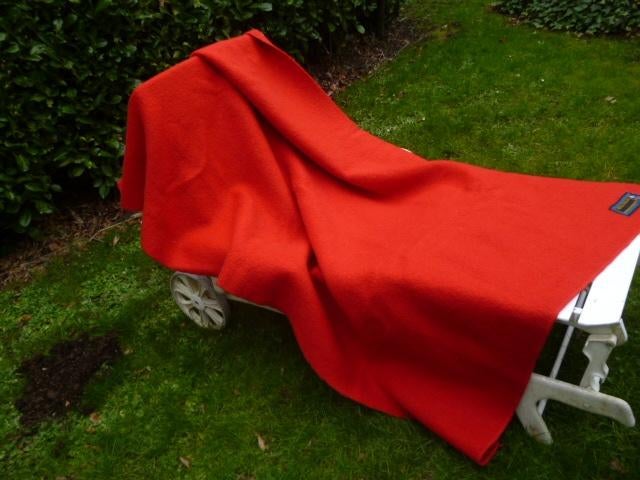 wollen deken 215x135 cm vuurrood Vendorama 1 pers, Ophalen of Verzenden, Gebruikt