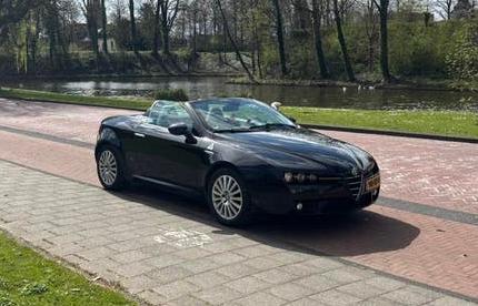 Alfa Romeo Spider 2.2 JTS | 2007 | 185 pk | handgeschakeld, Auto's, Alfa Romeo, Zwart, 4 cilinders, Cabriolet, 1505 kg