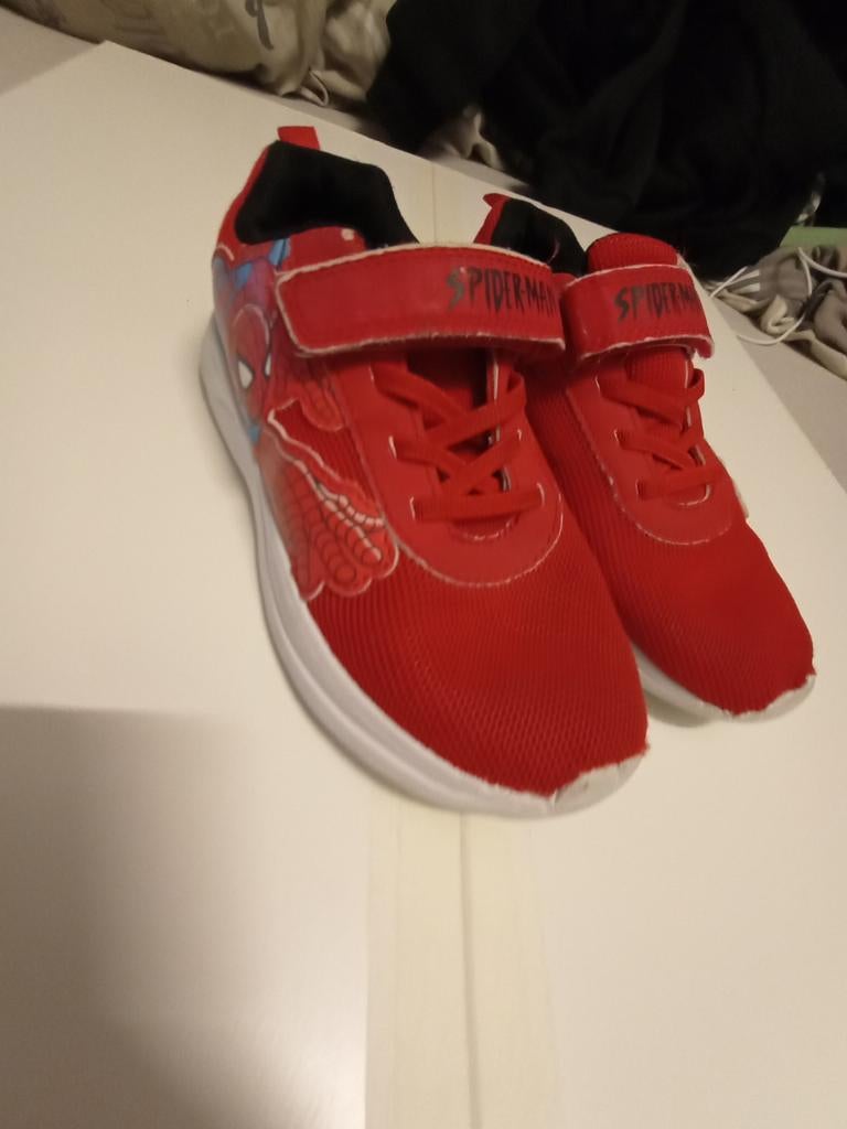Spiderman schoenen maat 31/32, Kinderen en Baby's, Kinderkleding | Schoenen en Sokken, Ophalen, Gebruikt, Schoenen, Spiderman