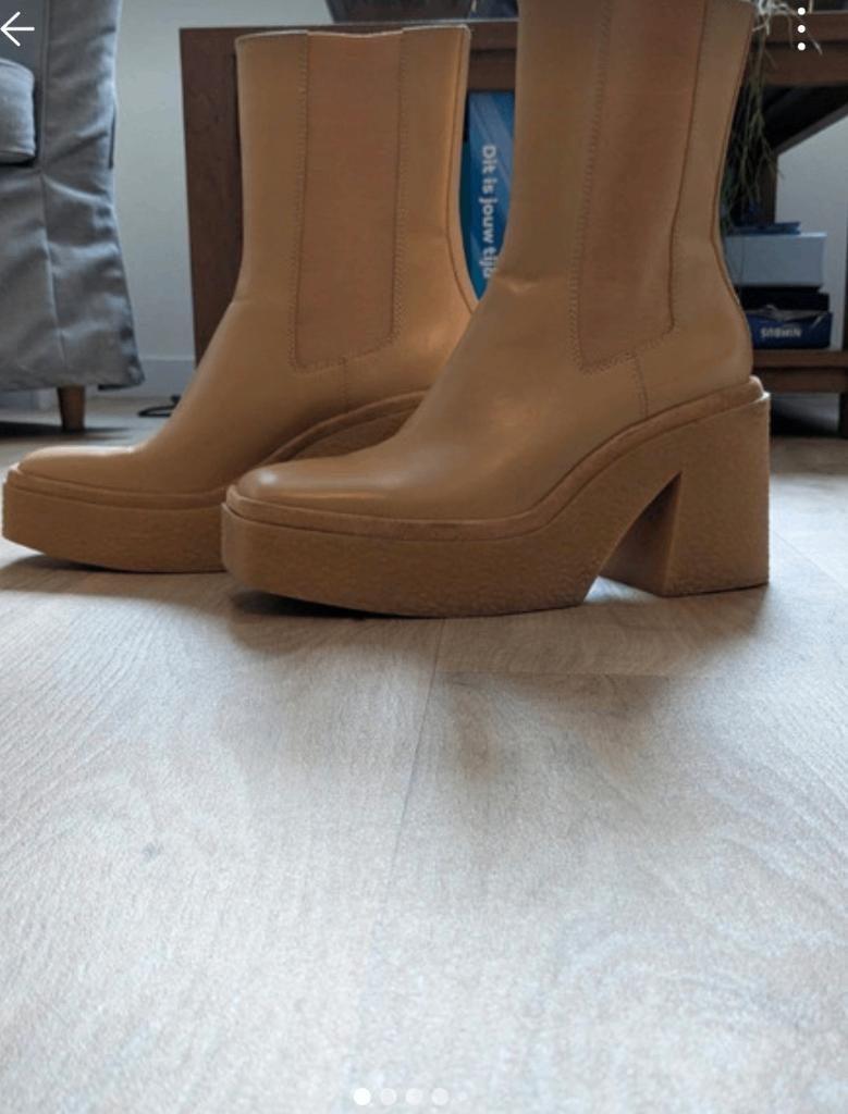 Camelkleurige boots Zara, Bruin, Zara, Lage of Enkellaarzen, Ophalen of Verzenden