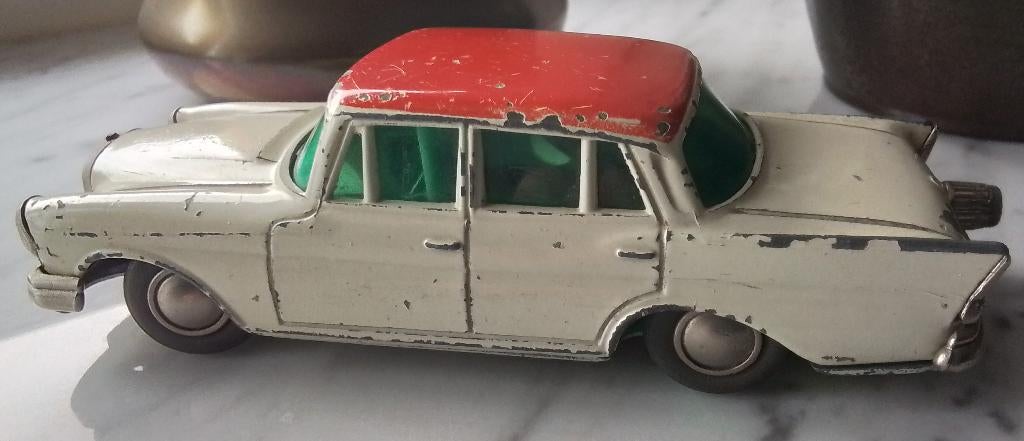 Schuco Mercedes 220S micro racer 1038, Ophalen of Verzenden