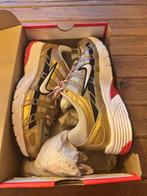 Nike P-6000 sneakers goud maat 41, Ophalen of Verzenden, Nieuw, Overige kleuren, Sneakers of Gympen