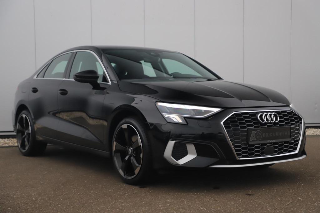 Audi A3 Limousine 30 TFSI Advanced edition Automaat 18 inch, Auto's, Stof, Gebruikt, Met garantie (alle), Zwart