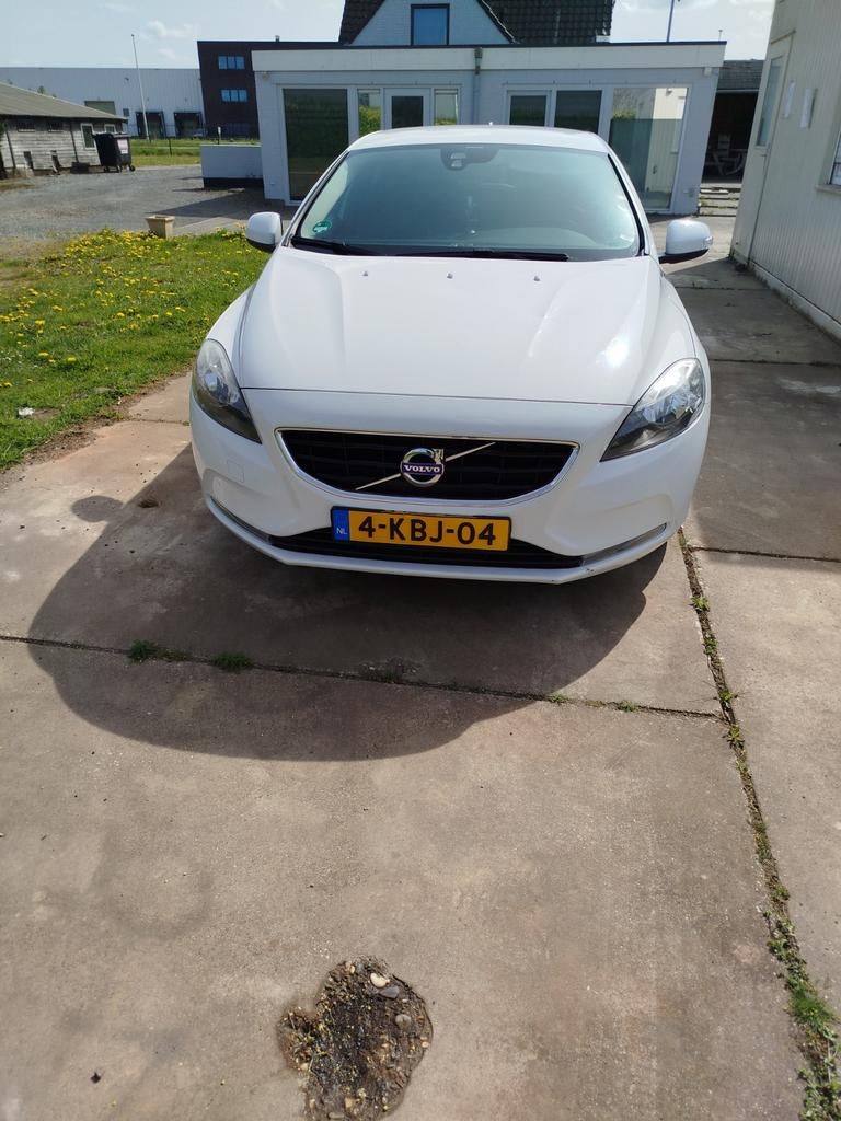 Volvo V40 1.6 T3 150PK 2013 Wit, Auto's, Voorwielaandrijving, Zwart, 4 cilinders, Adaptive Cruise Control