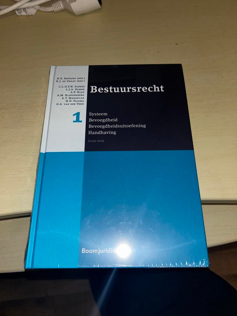 Bestuursrecht 1: Systeem, Bevoegdheid, Handhaving (Zesde dru, Ophalen, Gamma, Nieuw, WO