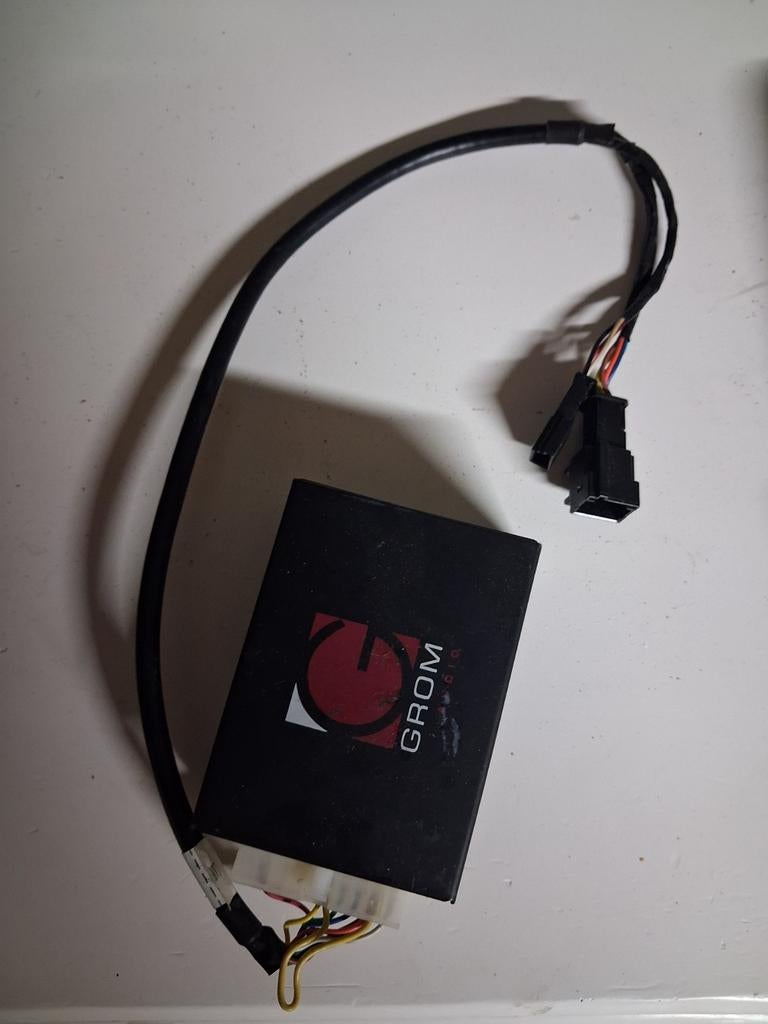 GROM Audio USB/AUX/iPod Adapter voor Autoradio, Ophalen of Verzenden, Gebruikt