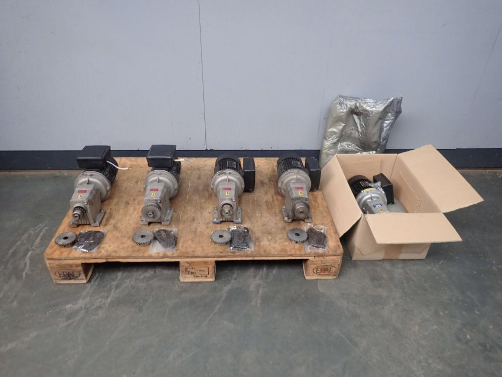 5x Elektromotor met vertraging AEG 220V / Reductormotor, Doe-het-zelf en Verbouw, Niet ingevuld, Gebruikt, Niet ingevuld, Ophalen of Verzenden
