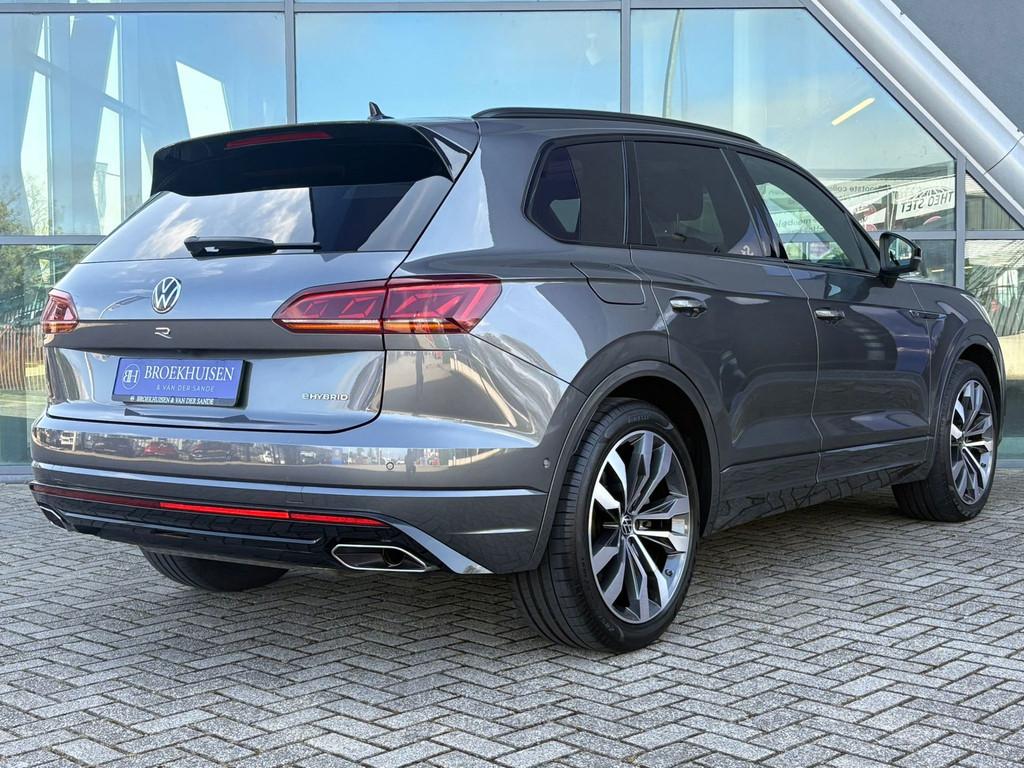 Volkswagen Touareg 3.0 TSi 4MOTION R 463pk Luchtvering / Tre, Automaat, Adaptive Cruise Control, Gebruikt, Zwart