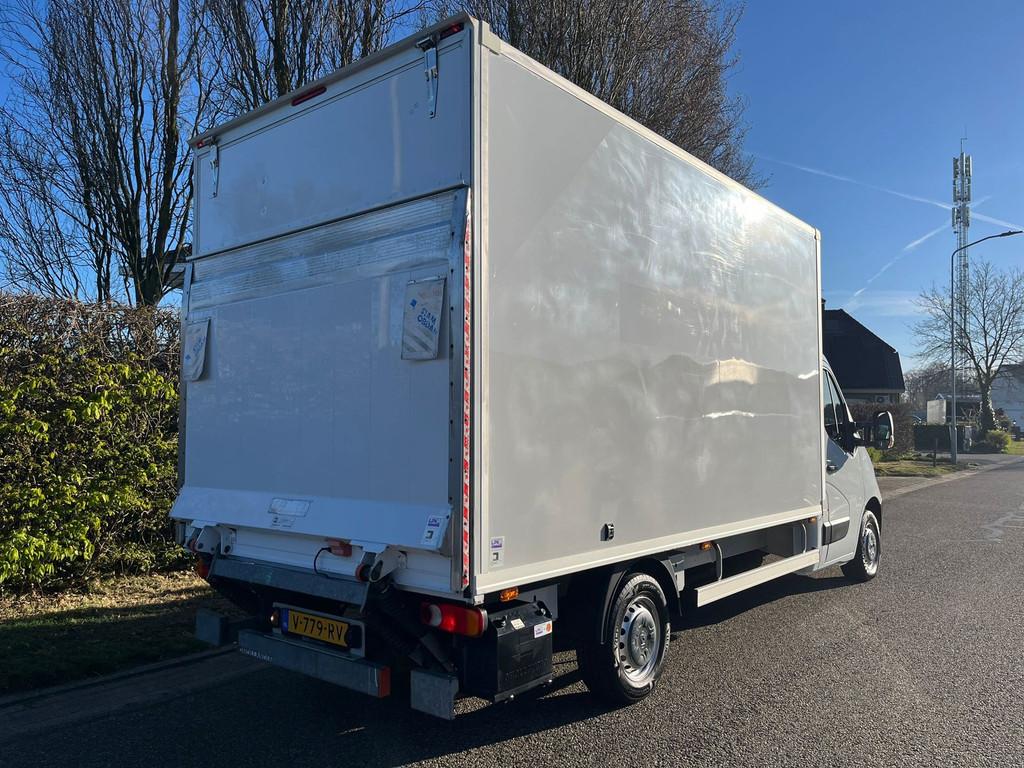 Renault Master T35 2.3 dCi Bakwagen + laadklep, Auto's, Bestelauto's, Euro 5, Gebruikt, Zwart, 4 cilinders