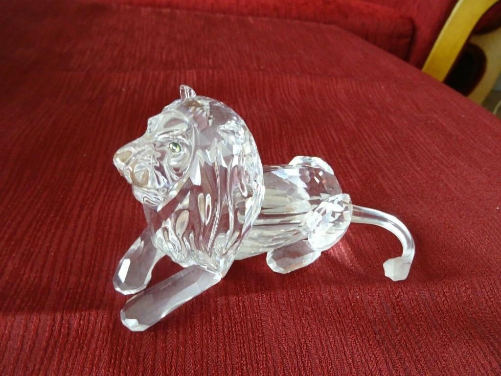Swarovski jaarstuk Leeuw incl. doos & certificaat, Ophalen of Verzenden, Nieuw, Figuurtje