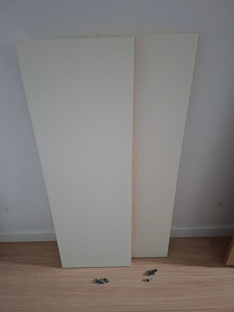 Twee planken voor Billy boekenkast (oud model), Huis en Inrichting, Kasten | Boekenkasten, Ophalen, 25 tot 50 cm, 50 tot 100 cm