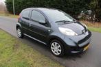 Peugeot 107 1.0-12V XS 5 Drs met Airco., Voorwielaandrijving, Euro 5, Gebruikt, 4 stoelen