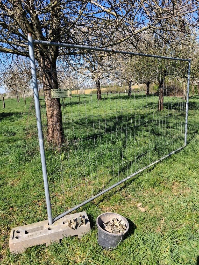 Bouwhekken, voeten en verbindingsstukken, Ophalen, IJzer