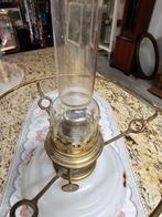 Glazen olielamp met witte kap, Ophalen of Verzenden