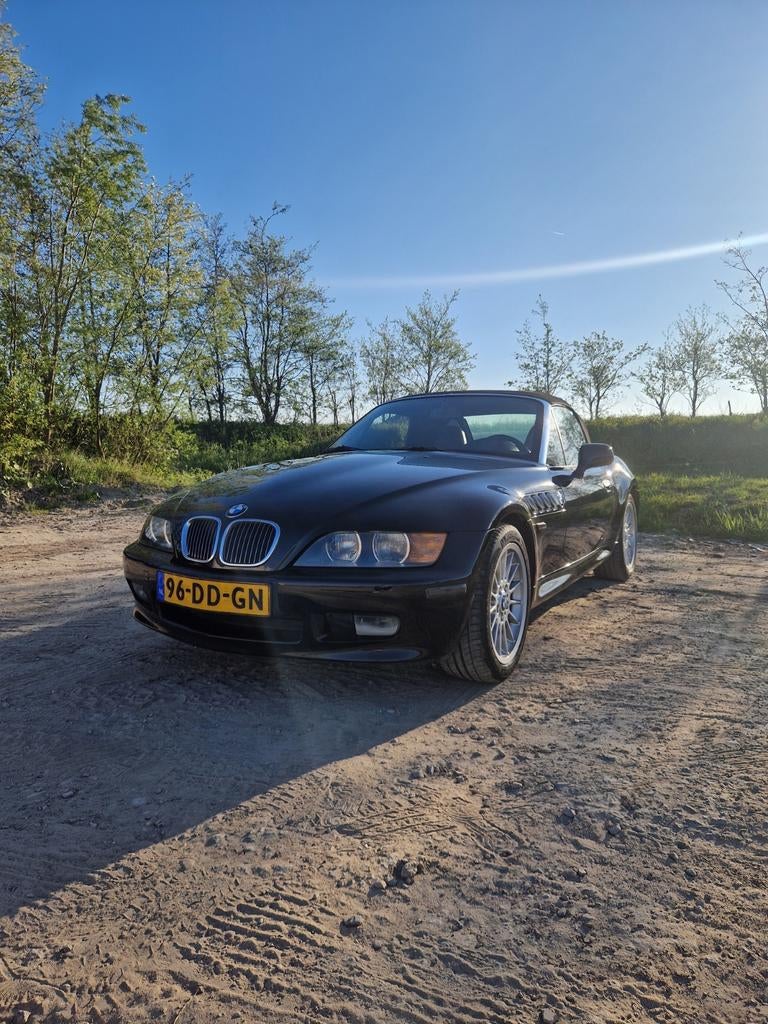 BMW Z3 | Nieuwe APK + Beurt | Lage stand | 1.9L Roadster, Euro 2, 4 cilinders, Cabriolet, Zwart