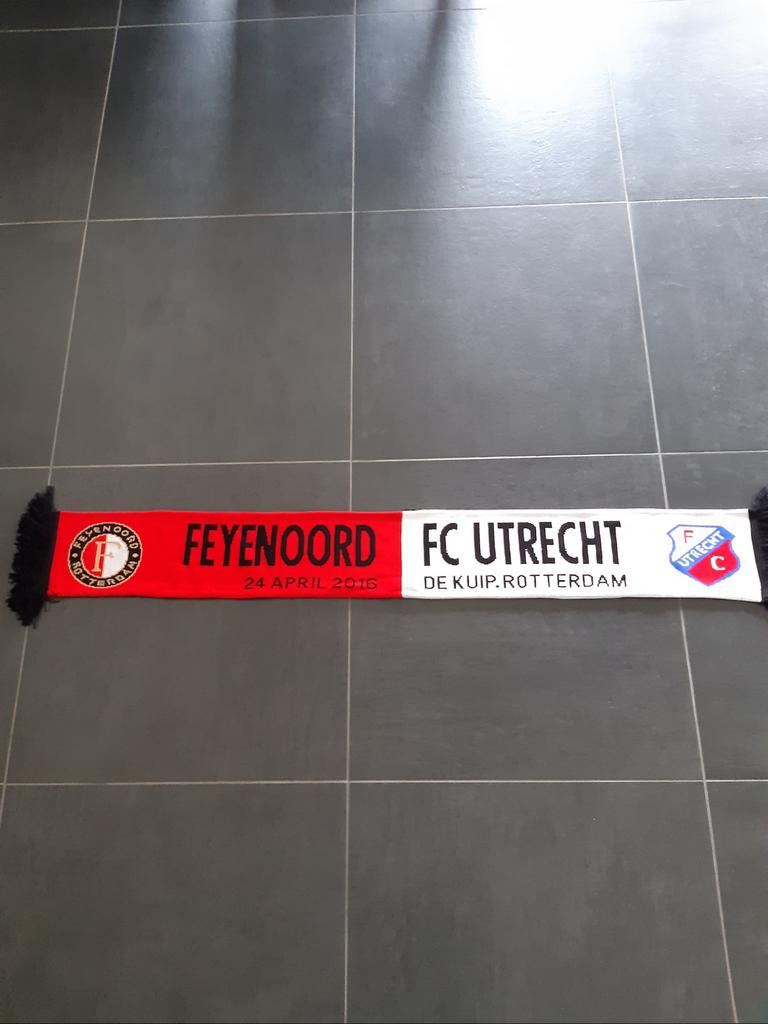Sjaal bekerfinale Feyenoord, Verzenden, Zo goed als nieuw, Feyenoord, Vaantje of Sjaal