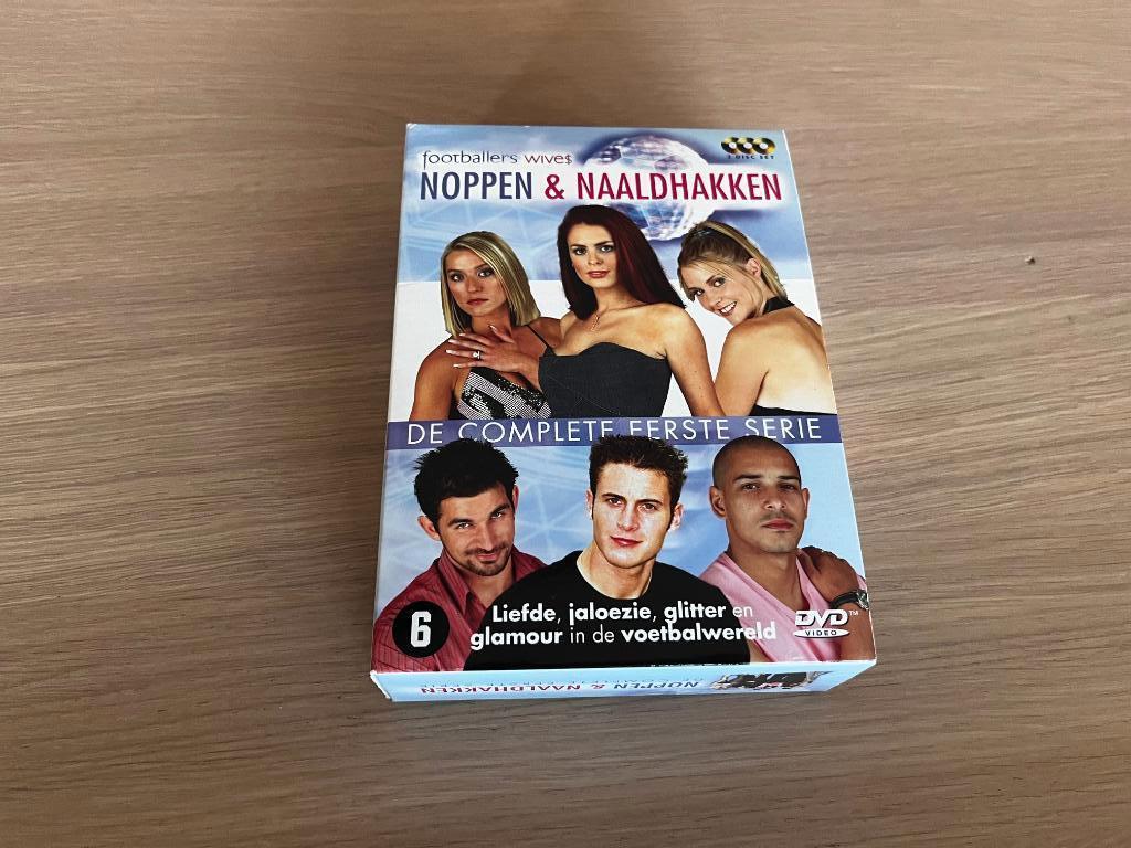Noppen en Naaldhakken - Seizoen 1 - DVD, Alle leeftijden, Ophalen of Verzenden, Zo goed als nieuw