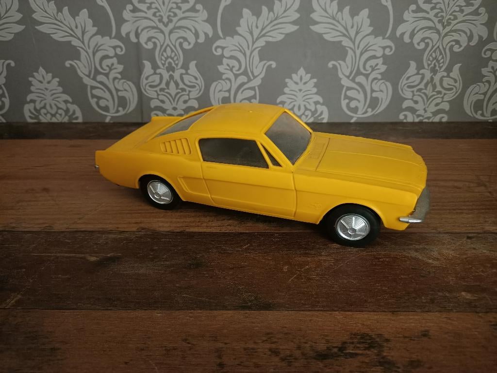 Plastic: Ford Mustang Fastback (1965) 30cm, Antiek en Kunst, Antiek | Speelgoed, Verzenden