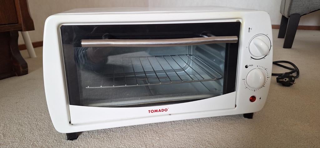 Tomado Mini Oven - Compact en Handig, Ophalen, Minder dan 45 cm, Gebruikt, Minder dan 45 cm