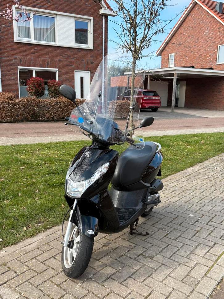 Peugeot kisbee, Fietsen en Brommers, Scooters | Peugeot, Gebruikt, Overige modellen, Maximaal 25 km/u, Benzine, Ophalen