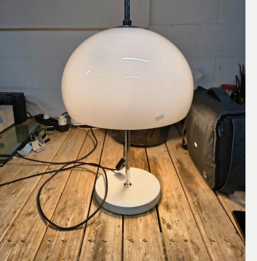 Guzzini style tafellamp, Ophalen