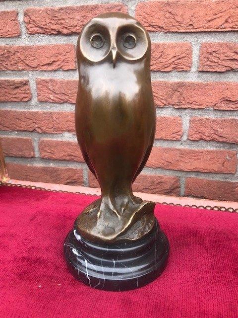 prachtbeeld, JONGE UIL, brons en marmer, Ophalen of Verzenden, Brons