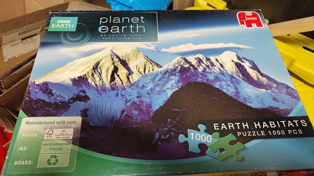 Planet Earth Puzzel 1000 stukjes, Hobby en Vrije tijd, Denksport en Puzzels, Ophalen of Verzenden, 500 t/m 1500 stukjes, Zo goed als nieuw