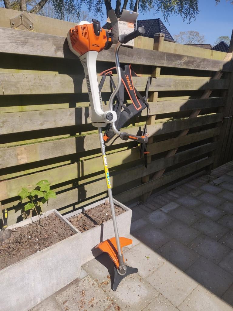 Stihl bosmaaier FS 410 C  compleet., Ophalen, Zo goed als nieuw, Benzine