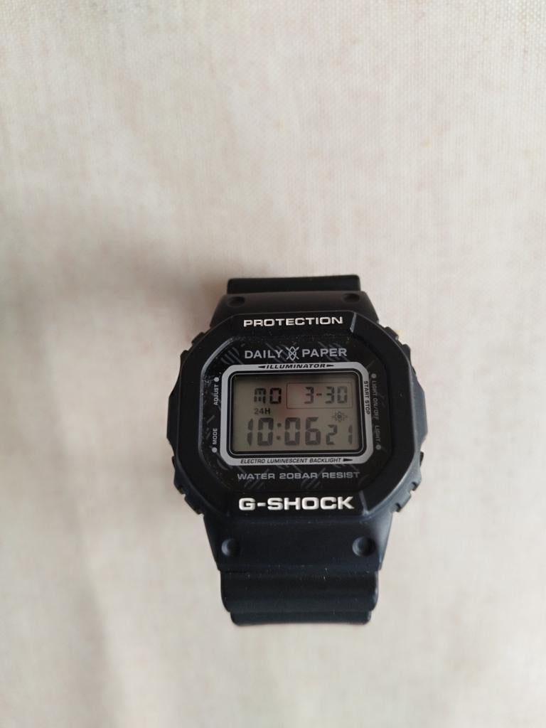 G-shock Daily paper DW5600, Casio G-Shock, Zwart, Ophalen of Verzenden, Zo goed als nieuw
