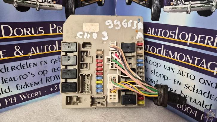 Renault Clio III Zekeringkast 902663A, Auto-onderdelen, Elektronica en Kabels, Renault, Gebruikt, Ophalen of Verzenden