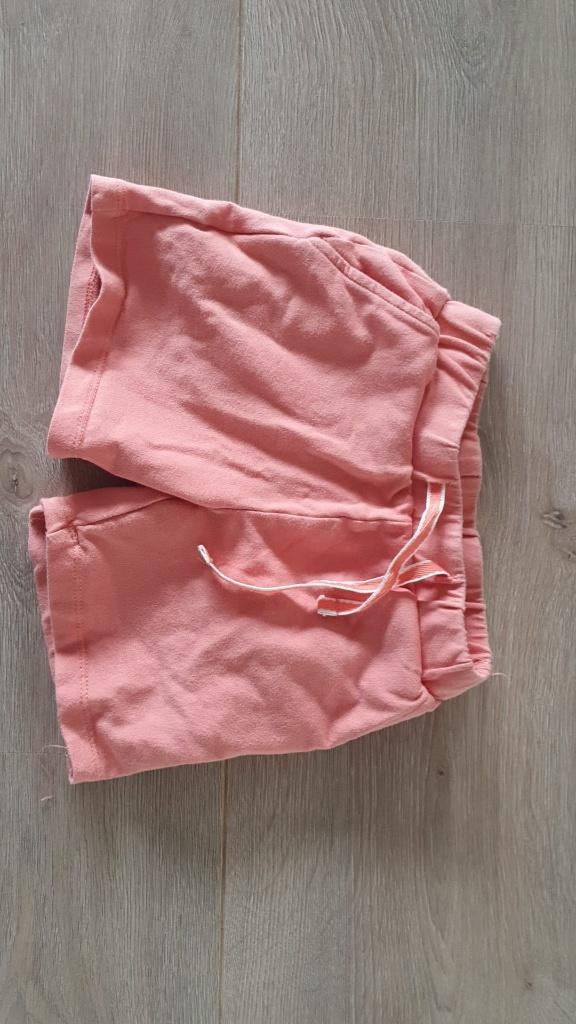 Roze shortje maat 104/110, Kinderen en Baby's, Kinderkleding | Maat 110, Ophalen of Verzenden, Gebruikt, Jongen, Broek