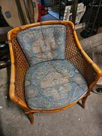 Mooie stoel met kussens, Ophalen, Zo goed als nieuw, Eén