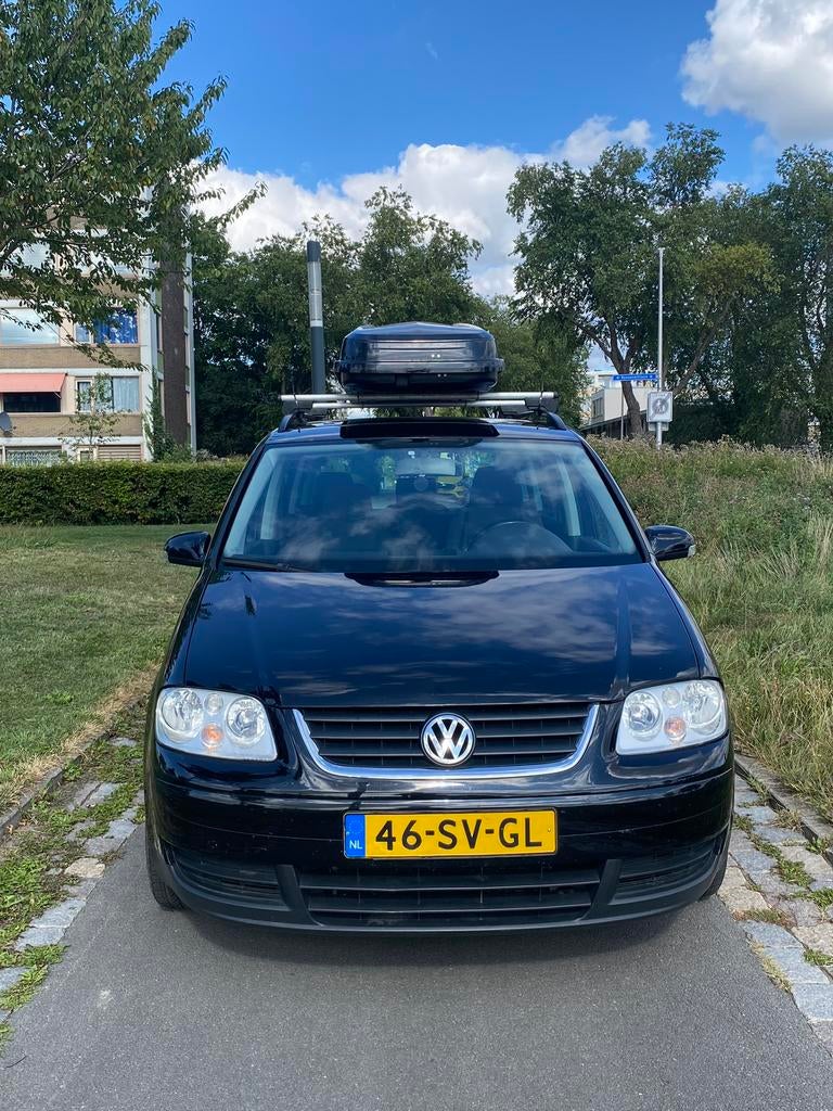 Volkswagen Touran 1.9 TDI 77KW 7P 2006 Zwart, Auto's, Volkswagen, Zwart, Grijs, Particulier, SUV of Terreinwagen