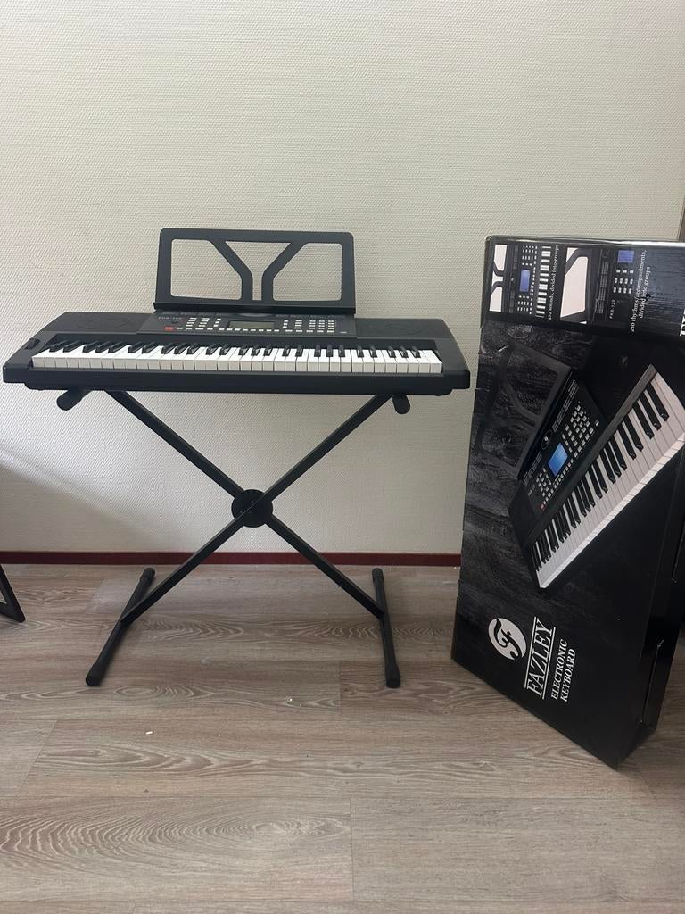 Fazley FKB-120 electronic keyboard met statief, Ophalen, Zo goed als nieuw, 61 toetsen, Overige merken