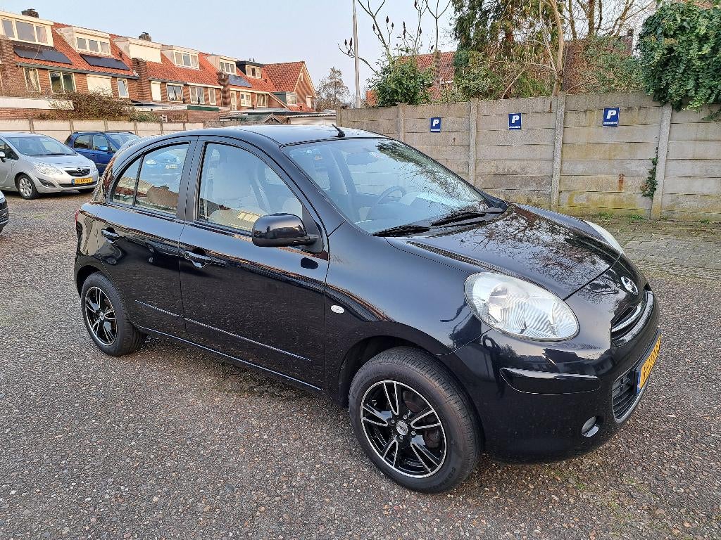 Nissan Micra 1.2 59KW 5DR 2012 Zwart navi lage kmst., Auto's, Voorwielaandrijving, Euro 5, Stof, 31 €/maand