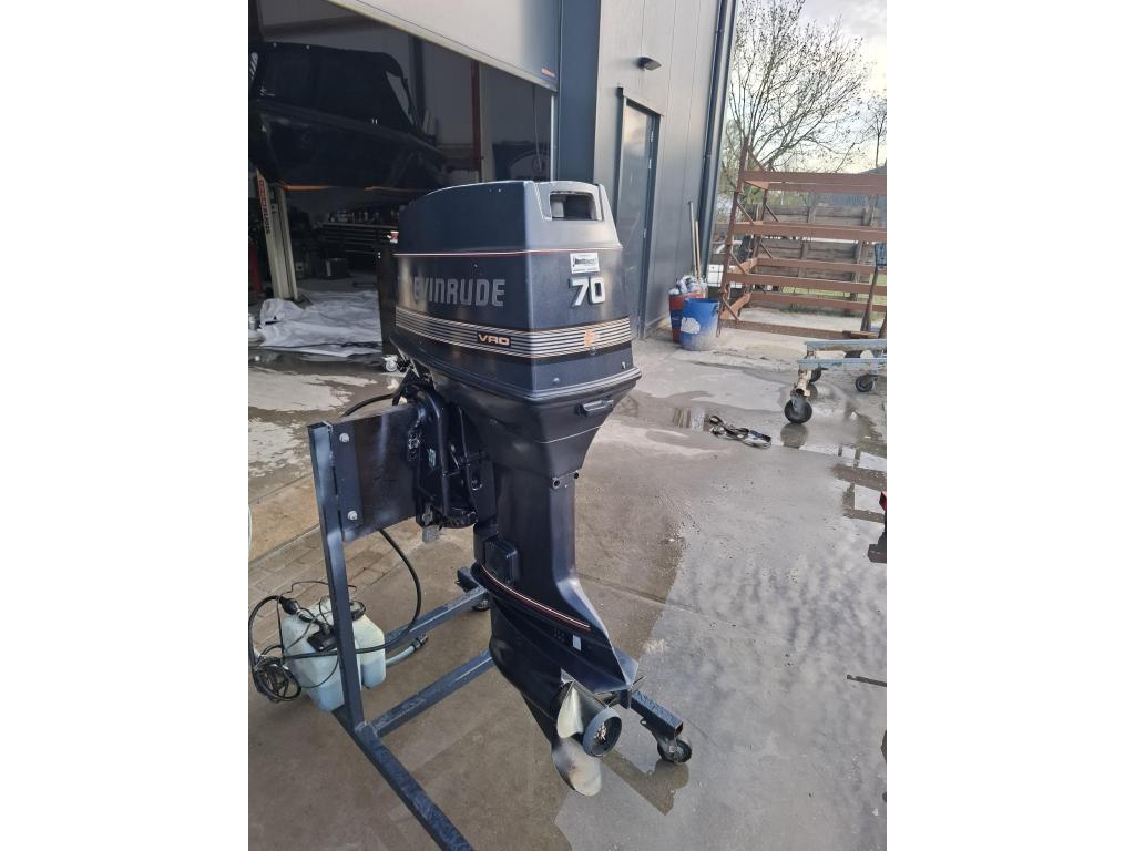 Motoren 60 en 70pk Evinrude, Gebruikt, Benzine