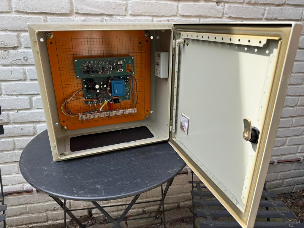 Sarel metalen schakelkast met printplaat & modules, Tuin en Terras, Ophalen, Zo goed als nieuw