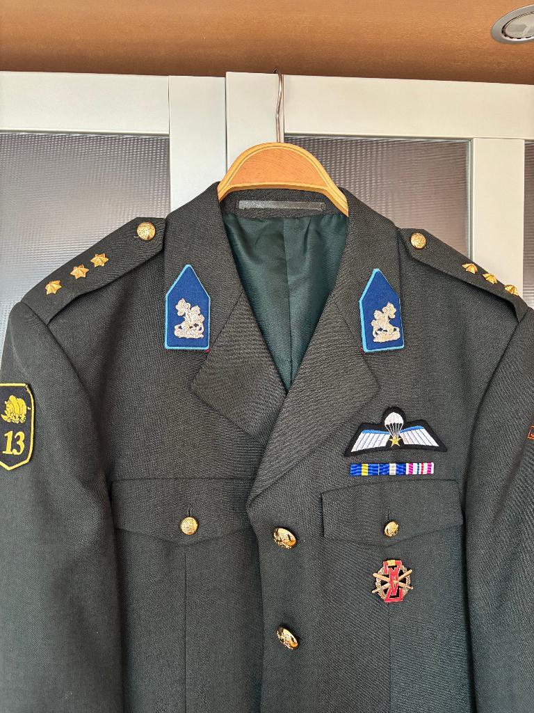 DT2000 jas cavalerie regiment van Sytzama, Verzamelen, Militaria | Algemeen, Verzenden, Landmacht, Nederland, Kleding of Schoenen