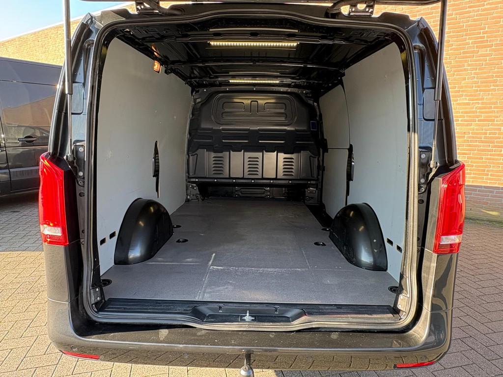 Mercedes-Benz Vito 119CDI 190PK 9G-Tronic / Lang / LED / 2.5, Achterwielaandrijving, Gebruikt, Met garantie (alle), 2500 kg