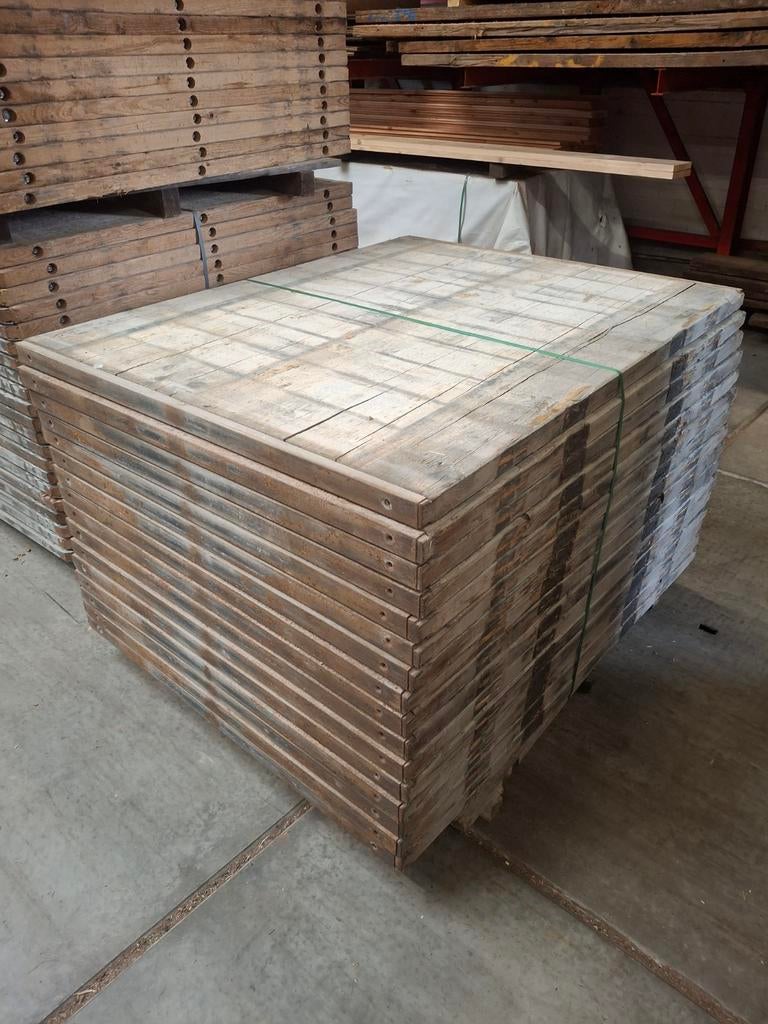Lariks steenschotten, Ophalen, Nieuw, Minder dan 10 m², Parket