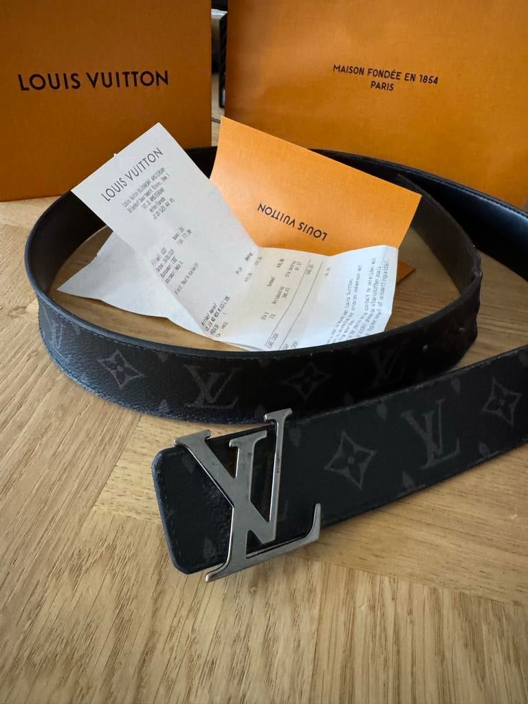 Louis Vuitton reversible riem 40mm – maat 105 – met bon, Kleding | Dames, Riemen en Ceinturen, 3 tot 5 cm, 90 tot 100 cm, Heupriem